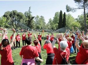 Campamento intergeneracional en Getafe: abuelos y nietos se unen para disfrutar del verano juntos