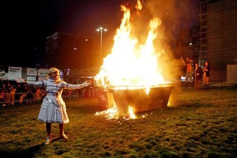 Coslada celebra el cierre del Carnaval 2025 con un divertido entierro de sardinas escolares