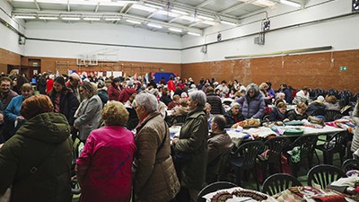 Móstoles celebra el XII Encuentro Nacional de Encaje de Bolillos con la presencia del alcalde