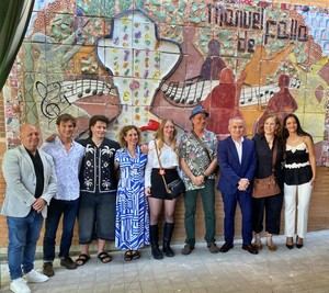 Treinta años de historia y compromiso: el IES Manuel de Falla de Coslada celebra su aniversario con un mural conmemorativo