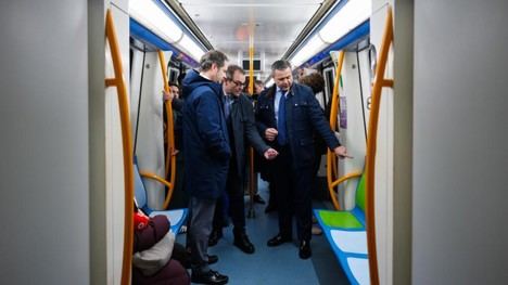 Madrid extiende asientos reservados en Metro para personas con movilidad reducida