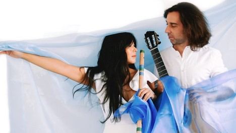 Concierto de Lara Wong y Melón Jiménez en el programa 21 DISTRITOS