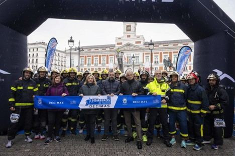 Inma Sanz inaugura la XIII Carrera de Bomberos de Madrid y entrega premios